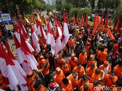 Aksi Unjuk Rasa Partai Buruh Tolak Perppu Ciptaker di Patung Kuda