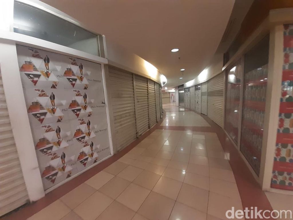 Plaza Semanggi Sepi, Dulu Pedagang Bisa Cuan Jutaan Kini Cuma Ratusan Ribu Plaza Semanggi Sepi, Dulu Pedagang Bisa Cuan Jutaan Kini Cuma Ratusan Ribu