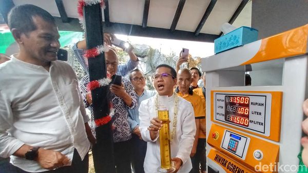 Mantap! Ada Pom Mini Minyak Goreng Curah di Cimenyan Bandung