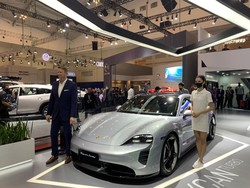 Mobil Ramah Lingkungan nan Ngebut Porsche Mejeng di GIIAS 2022