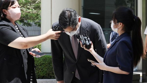 Momen Bebasnya Bos Samsung yang Diampuni dalam Kasus Suap