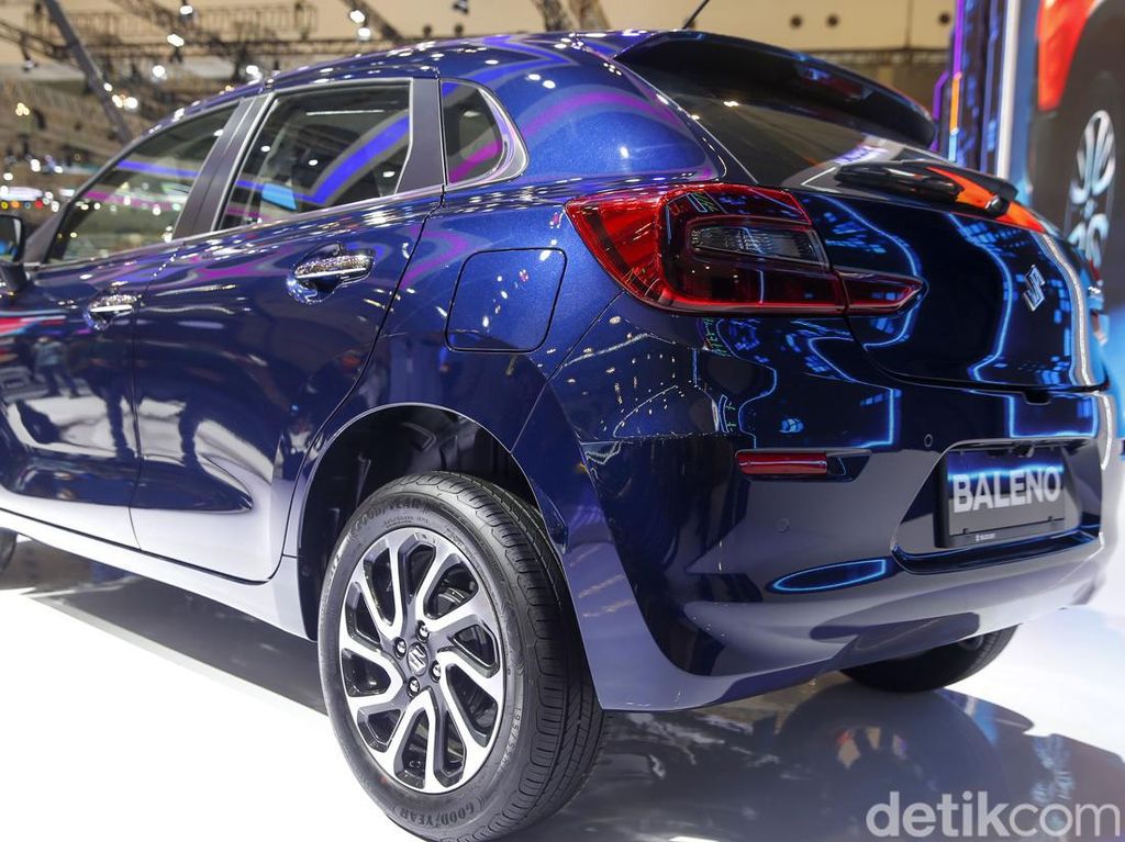Fitur Ala Pesawat Tempur Hadir di Suzuki Baleno Fitur Ala Pesawat Tempur Hadir di Suzuki Baleno