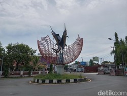 Obrolan di Mobil yang Membuat Ikan Marlin Jadi Ikon Pangandaran