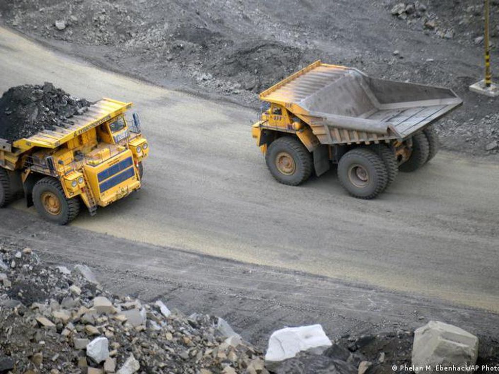Uni Eropa Resmi Hentikan Impor Batu Bara Rusia