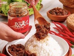 5 Tempat Beli Sambal Roa Kemasan yang Pedas Gurihnya Nendang