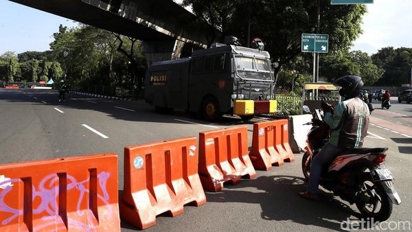 Ada Gladi Kotor HUT RI ke-77, Jalan Menuju Istana Ditutup
