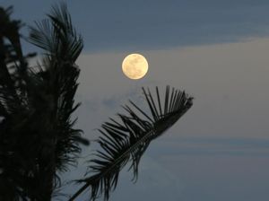 3 Doa Melihat Bulan Purnama Supermoon Malam Ini 3 Doa Melihat Bulan Purnama Supermoon Malam Ini