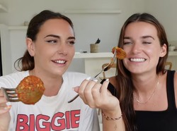 Cicip Jengkol Pertama Kali, Bule Ini Tegas Bilang: Tidak Suka Jengkol!