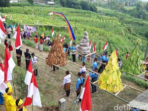 Keren! Kirab Gunungan Tembakau dan 77 Bendera Merah Putih di Boyolali