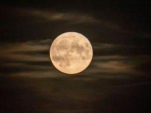 Dua Supermoon Akan Tampil di Bulan Agustus Dua Supermoon Akan Tampil di Bulan Agustus