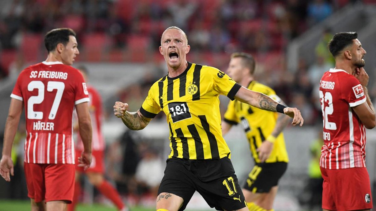 Hasil Freiburg vs Dortmund di Liga Jerman. (Foto: AFP via Getty Images/THOMAS KIENZLE)