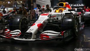 Mobil Juara Dunia F1 Musim Lalu Mejeng di GIIAS 2022