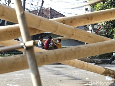 Penjual Pohon Pinang di Manggarai Banjir Orderan