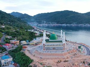 Merasakan Keragaman Suku dan Budaya di Tarempa, Cocok Nih buat Liburan Merasakan Keragaman Suku dan Budaya di Tarempa, Cocok Nih buat Liburan