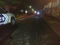 Jarak Pandang Terbatas, Mobil Ertiga Vs Motor Nmax Tabrakan di Marga