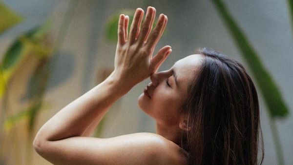 Tubuh Sempurna Pevita Pearce Sang Sri Asih