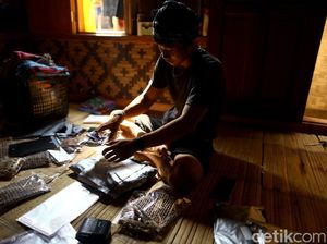 Bisnis Warga Baduy Luar Makin Moncer Berkat Kurir Online dan Internet Bisnis Warga Baduy Luar Makin Moncer Berkat Kurir Online dan Internet