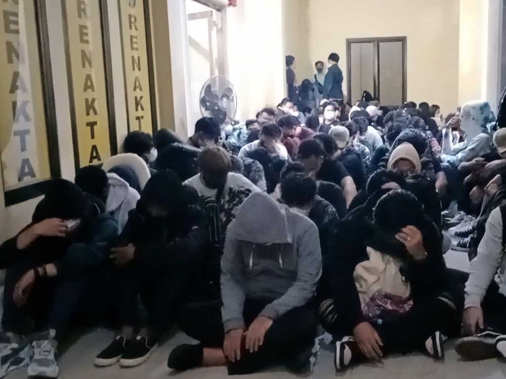 Ratusan Pekerja Migran Indonesia Ilegal Diamankan di Sumut Ratusan Pekerja Migran Indonesia Ilegal Diamankan di Sumut