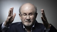 5 Fakta Salman Rushdie, Penghina Nabi Muhammad yang Ditikam 15 Kali