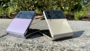 Perbandingan Samsung Galaxy Z Flip 4 vs Flip 3, Keren Mana?