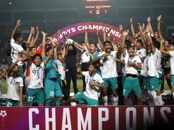 Menpora Amali Jelaskan soal Ikutan Angkat Trofi Timnas U-16