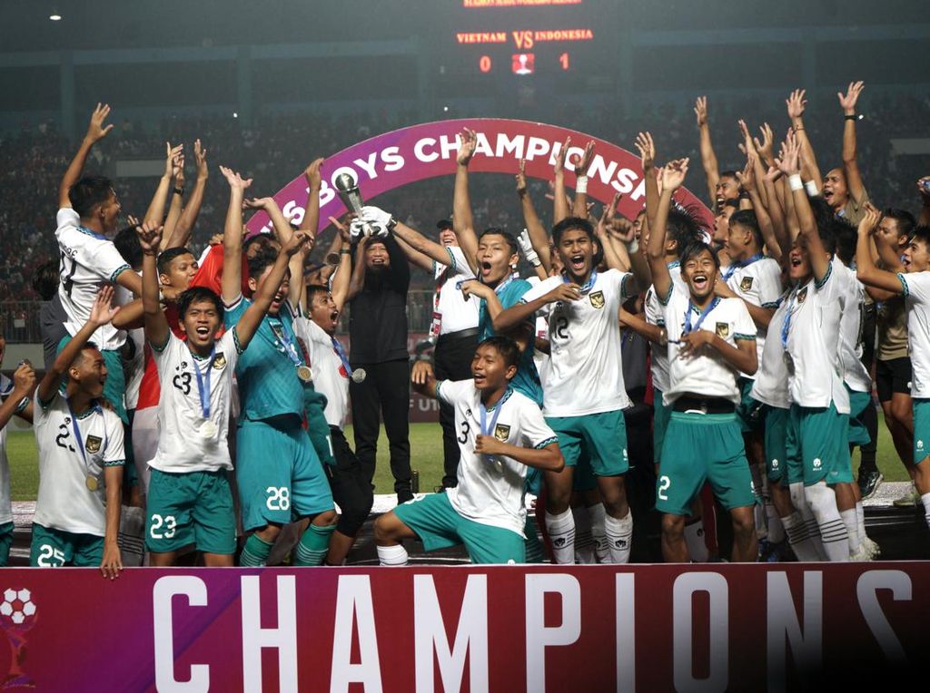 Iwan Bule soal Angkat Trofi Piala AFF U-16: Baru Pertama Kali Juara