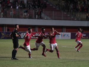 Timnas U-16 Tadi Pagi di Istana Merdeka, Malam Ini di Konser Dangdut Timnas U-16 Tadi Pagi di Istana Merdeka, Malam Ini di Konser Dangdut