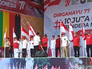 Meriahkan HUT RI, Kemendagri Bagi 10 Juta Bendera Merah Putih