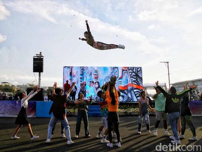 Aksi Drama Musikal Semarakkan Jakarnaval 2022