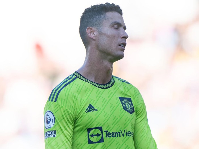 BRENTFORD, ENGLAND - AUGUST 13: Cristiano Ronaldo of Manchester United reacts during the Premier League match between Brentford FC and Manchester United at Brentford Community Stadium on August 13, 2022 in Brentford, United Kingdom. (Photo by Sebastian Frej/MB Media/Getty Images)