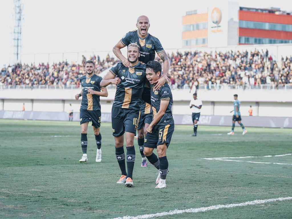 Nil Maizar Beberkan Kunci Kemenangan Dewa United atas Bhayangkara FC Nil Maizar Beberkan Kunci Kemenangan Dewa United atas Bhayangkara FC