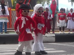 Aksi Menggemaskan Bocah Parepare Ikut Fashion Show ala CFW