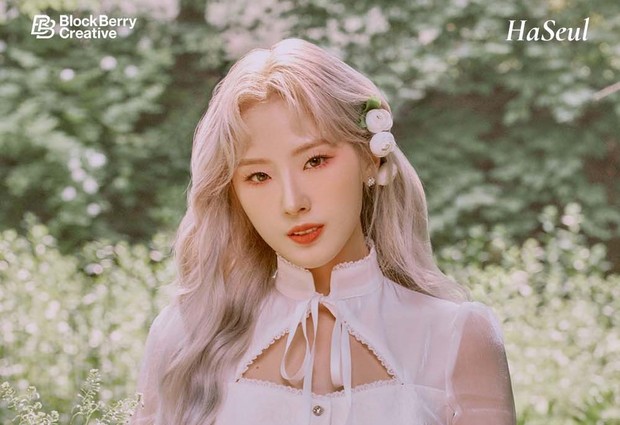 Haseul pernah hiatus pada Januari 2020 karena gangguan kecemasan/twitter.com/loonatheworld Haseul yang merupakan leader dari girl group LOONA pernah hiatus karena masalah gangguan kecemasan pada Januari 2020.