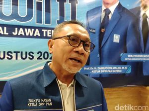 Mendag Zulhas Sebut Bansos Jadi Penyebab Harga Telur Naik