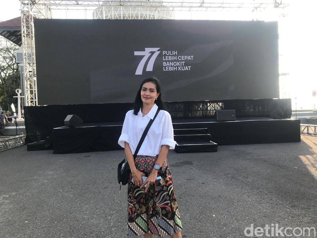 Sambut HUT RI ke-77, 5.000 Warga Surabaya Nobar Film Lima di Koarmada II