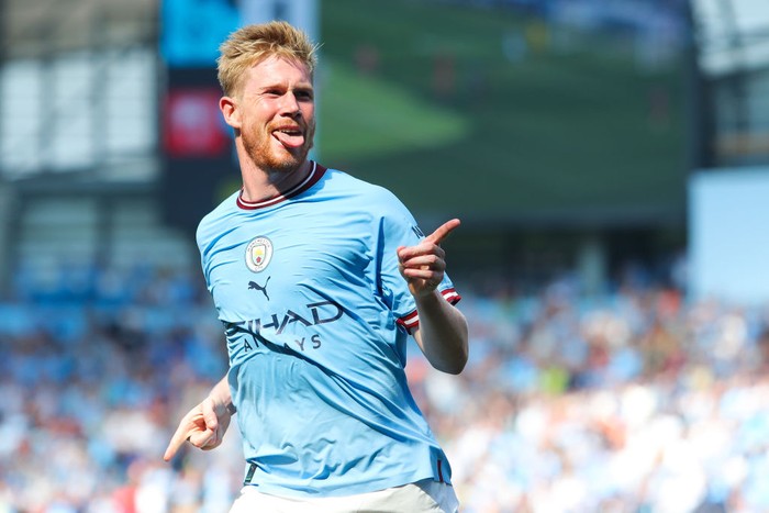 Manchester City MANCHESTER, ENGLAND - AUGUST 13: Kevin De Bruyne of Manchester City celebrates after scoring his side's second goal during the Premier League match between Manchester City and AFC Bournemouth at Etihad Stadium on August 13, 2022 in Manchester, England. (Photo by James Gill - Danehouse/Getty Images)