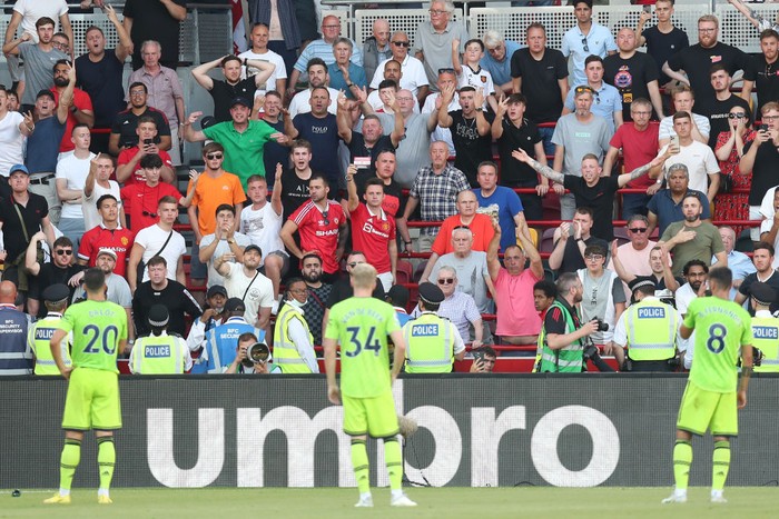 BRENTFORD, ENGLAND - AUGUST 13: Manchester United fans shout abuse at their team during the Premier League match between Brentford FC and Manchester United at Brentford Community Stadium on August 13, 2022 in Brentford, United Kingdom. (Photo by Mark Leech/Offside/Offside via Getty Images)