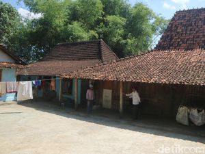 Mitos Kutukan di Balik Jumlah Rumah di Dusun Condro Pati Tak Lebih dari 7 Mitos Kutukan di Balik Jumlah Rumah di Dusun Condro Pati Tak Lebih dari 7