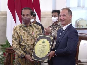 IRRI Beri Penjelasan Ribut-ribut Plakat Swasembada Beras RI Dibuat Kementan IRRI Beri Penjelasan Ribut-ribut Plakat Swasembada Beras RI Dibuat Kementan