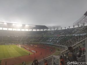 Babak Pertama Persebaya Vs Madura United: Skor Imbang 1-1