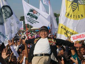 Tumpah Ruah Ribuan Relawan di Gus Muhaimin Fest Bandung Tumpah Ruah Ribuan Relawan di Gus Muhaimin Fest Bandung