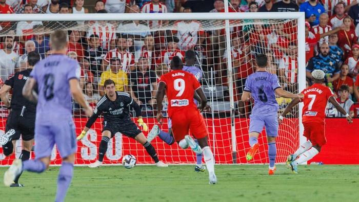 Largie Ramazani of UD Almeria scores a goal during the La Liga match between UD Almeria and Real Madrid at Power Horse Stadium Estadio de los Juegos Mediterráneos in Almeria, Spain. (Photo by DAX Images/NurPhoto via Getty Images)