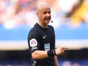 Asisten Pelatih Jerman Labrak Wasit Anthony Taylor? Asisten Pelatih Jerman Labrak Wasit Anthony Taylor?