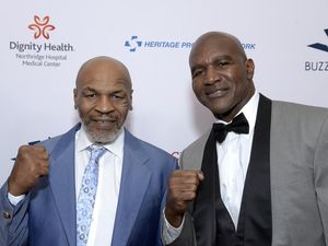 Wacana Evander Holyfield Vs Mike Tyson Jilid III Pupus Wacana Evander Holyfield Vs Mike Tyson Jilid III Pupus