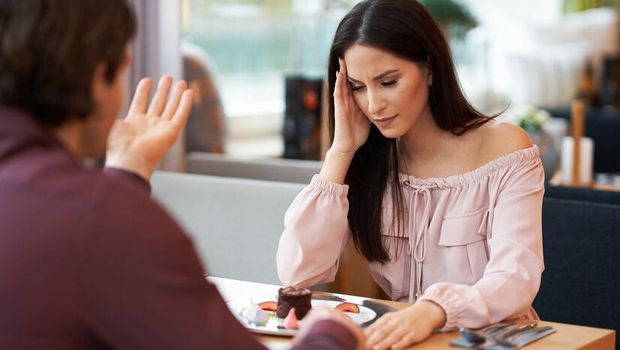 Kekeliruan dalam hubungan ialah kurangnya keterbukaan antar sesama, sehingga tanyakan apakah hal tersebut sudah kamu lakukan bersama pasangan?