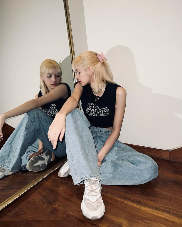 Gaya Lisa Blackpink/Foto: Instagram.com/Lalalalisa_m Gaya Lisa Blackpink