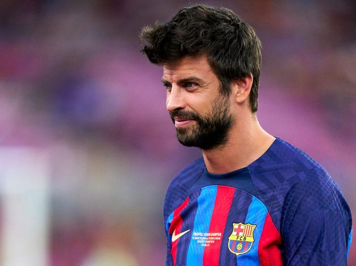 Gerard Pique of Barcelona sitting on the bench during the La Liga Santander match between FC Barcelona and Rayo Vallecano at Spotify Camp Nou on August 13, 2022 in Barcelona, Spain. (Photo by Jose Breton/Pics Action/NurPhoto via Getty Images)
