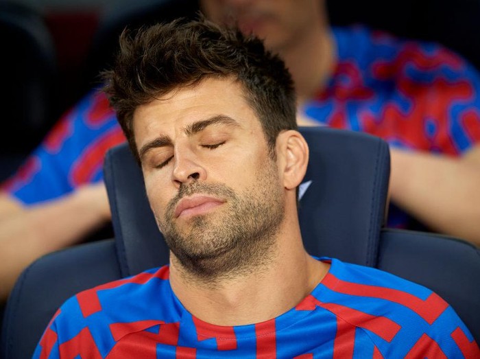 Gerard Pique of Barcelona sitting on the bench during the La Liga Santander match between FC Barcelona and Rayo Vallecano at Spotify Camp Nou on August 13, 2022 in Barcelona, Spain. (Photo by Jose Breton/Pics Action/NurPhoto via Getty Images)