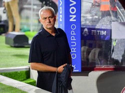 Dear Roma, Mourinho Minta Striker Baru Nih!