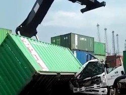 Polisi Periksa 2 Orang Terkait Kontainer Timpa Truk Trailer Tewaskan Sopir
